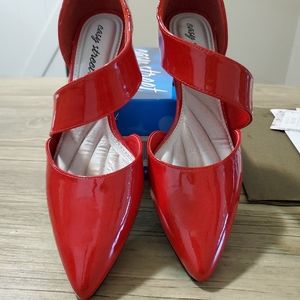 Women's shoes